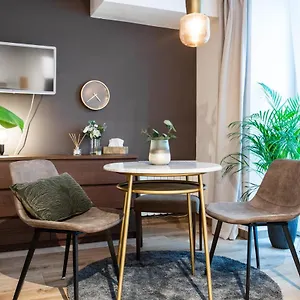  Apartment Cozy Modern In Prague's Absolute Center