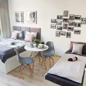 King Size Sunny 19 Minutes To Center Apartament
